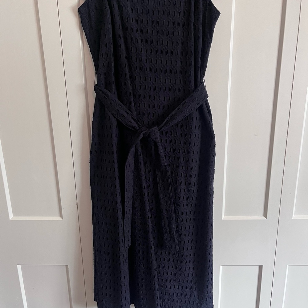 Elegant Navy Sleeveless Dress